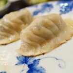 昭和親爺の餃子厨房 亀ちゃん的实拍图