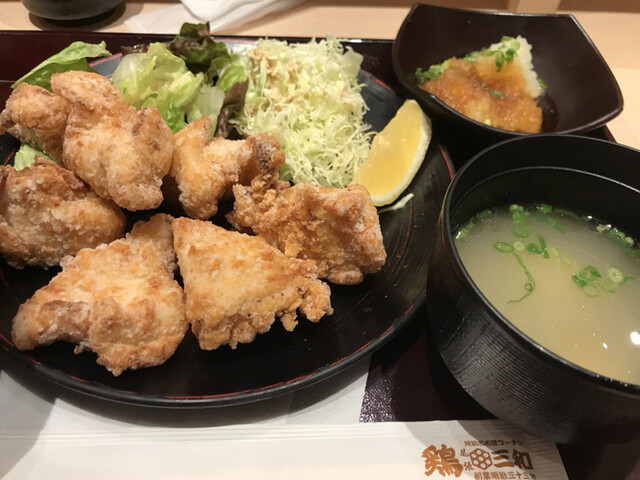 鶏三和 八重洲地下街店的實拍高清圖