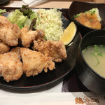 鶏三和 八重洲地下街店的實拍圖