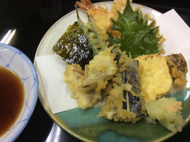 お食事処　つる食的实拍高清图