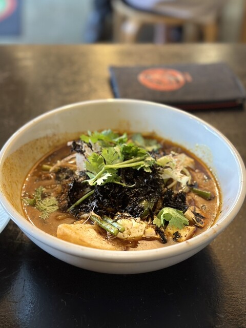 Hot Spice Shop Hood Dog的实拍高清图