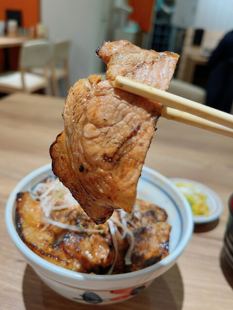 十勝豚丼 いっぴん ニッセイビル店的實拍高清圖