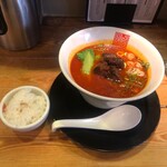 四川辣麺 西中島店的實拍圖