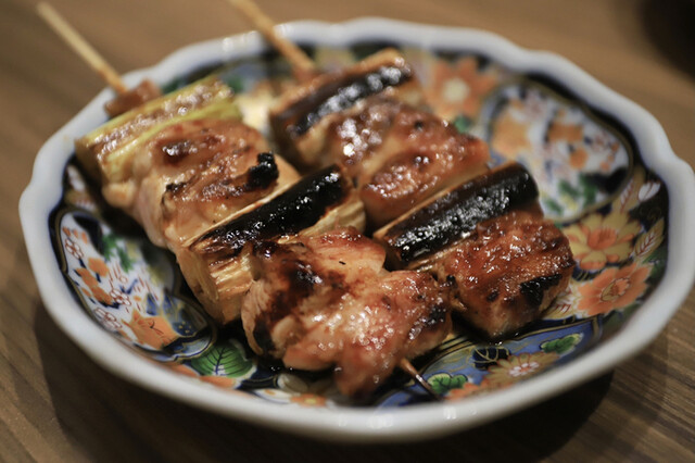 焼き鳥 備長炭と宮崎地鶏専門 TORA鶏YA的實拍高清圖