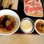 回転火鍋 なべ丸 上野本店的實拍圖
