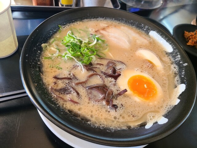 ラーメン雷蔵 諸岡店的實拍高清圖