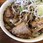 麺や 亀陣的实拍图