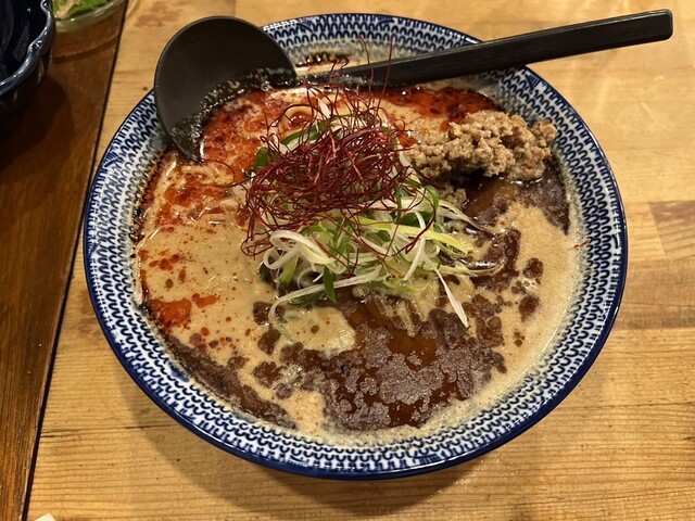 麺酒場ひかる的實拍高清圖